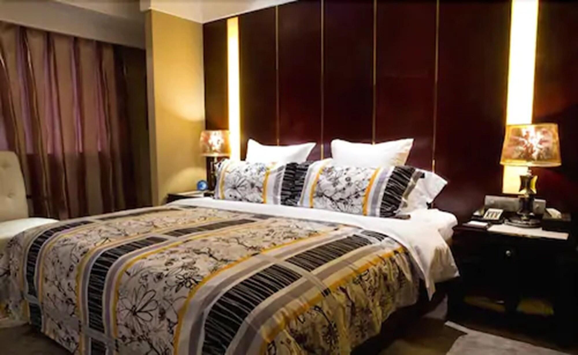 Hongyi Hotel Wuhan Extérieur photo