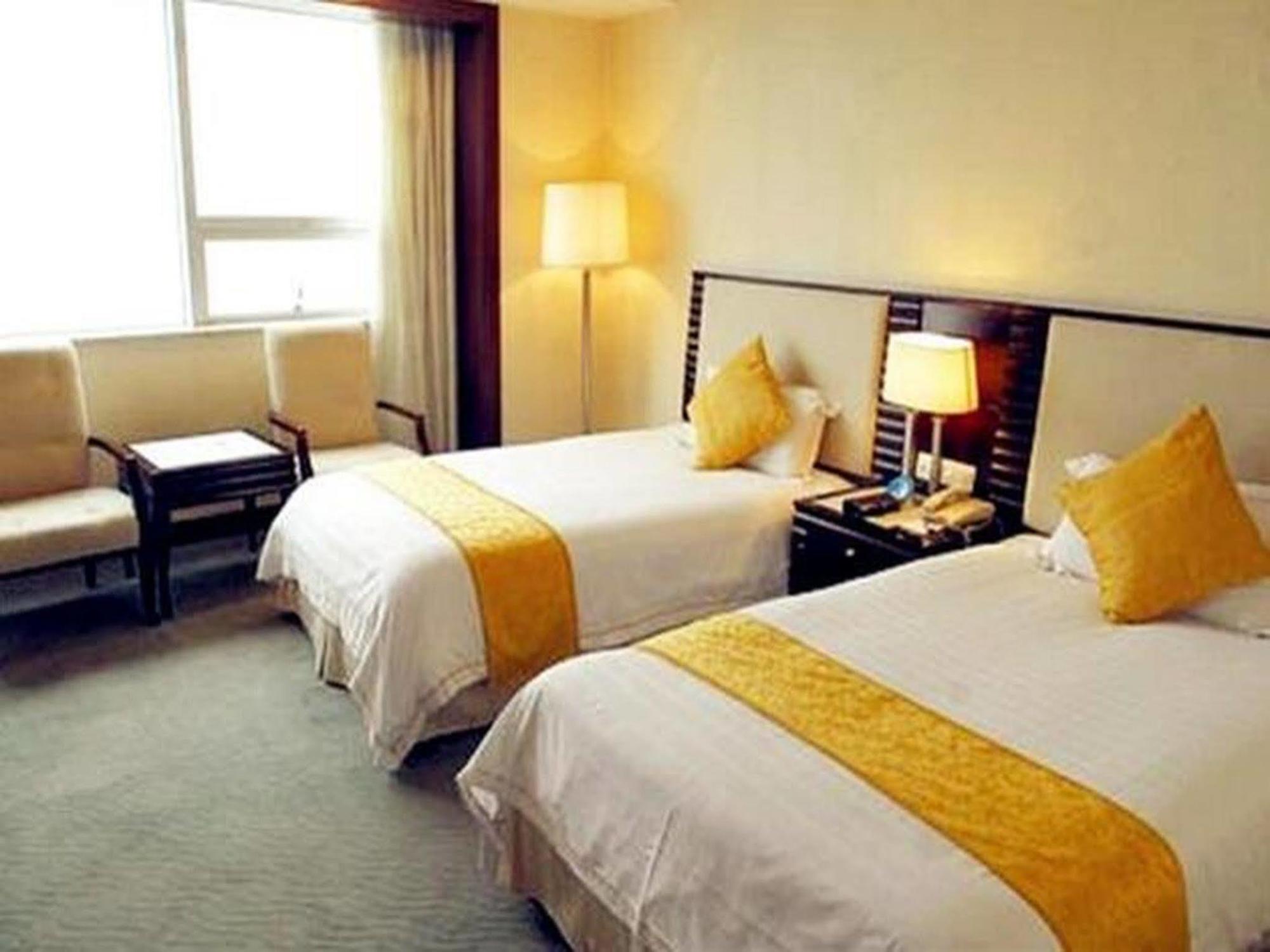 Hongyi Hotel Wuhan Extérieur photo