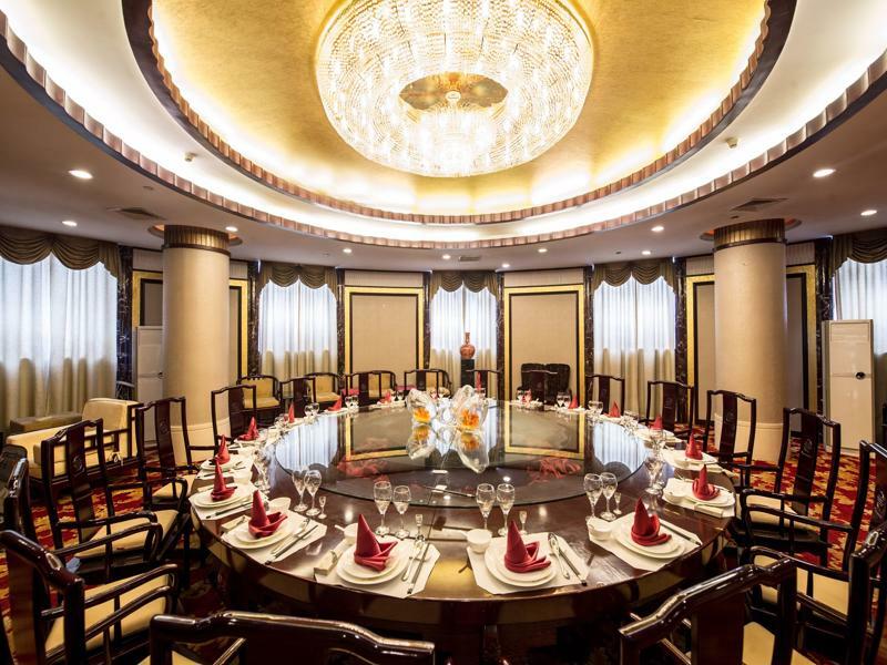 Hongyi Hotel Wuhan Extérieur photo