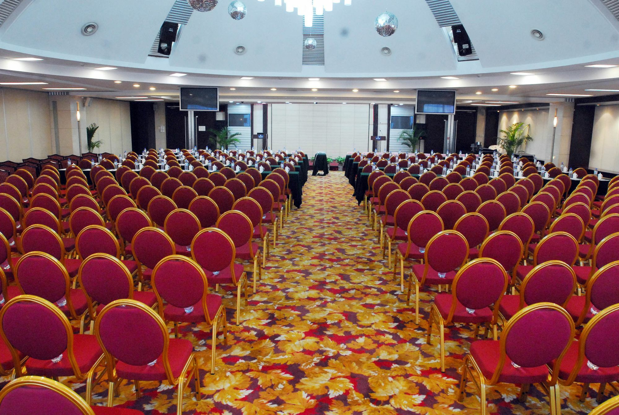 Hongyi Hotel Wuhan Extérieur photo